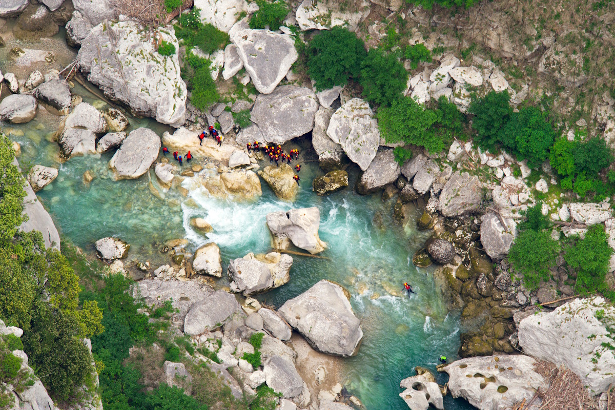 IMAGE DE CANYONING POUR ILLUSTRER LES ACTIVIT2S DANS LE VERDON